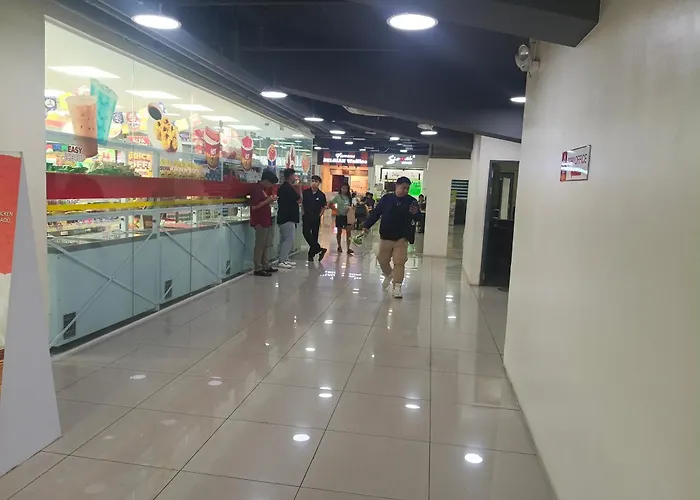 Goldyrich Staycation Place -urban Deca Tower Cubao *
